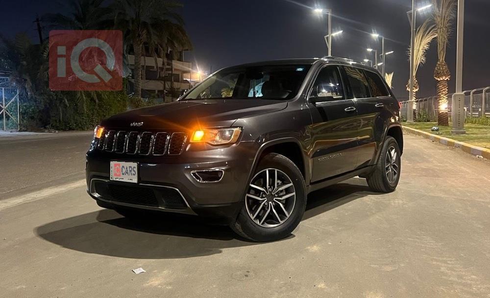 جیپ گراند شیرۆکی